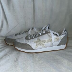 Very G Gypsy Jazz white and gray glitter star sporty sneakers size 7